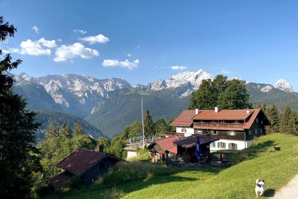 Zentral, Ruhig & Stilvoll Mit Bergpanorama+ Garten Garmisch-Partenkirchen Bagian luar foto