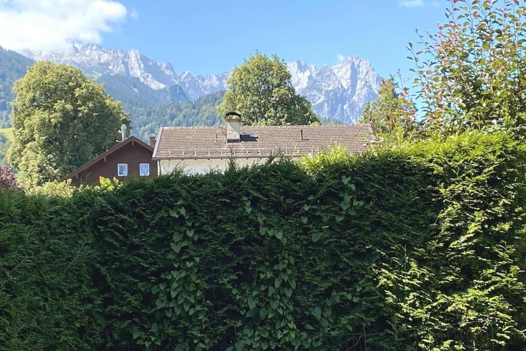 Zentral, Ruhig & Stilvoll Mit Bergpanorama+ Garten Garmisch-Partenkirchen Bagian luar foto