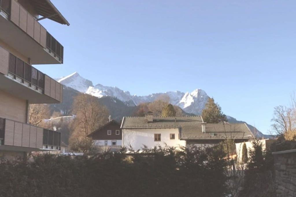 Zentral, Ruhig & Stilvoll Mit Bergpanorama+ Garten Garmisch-Partenkirchen Bagian luar foto